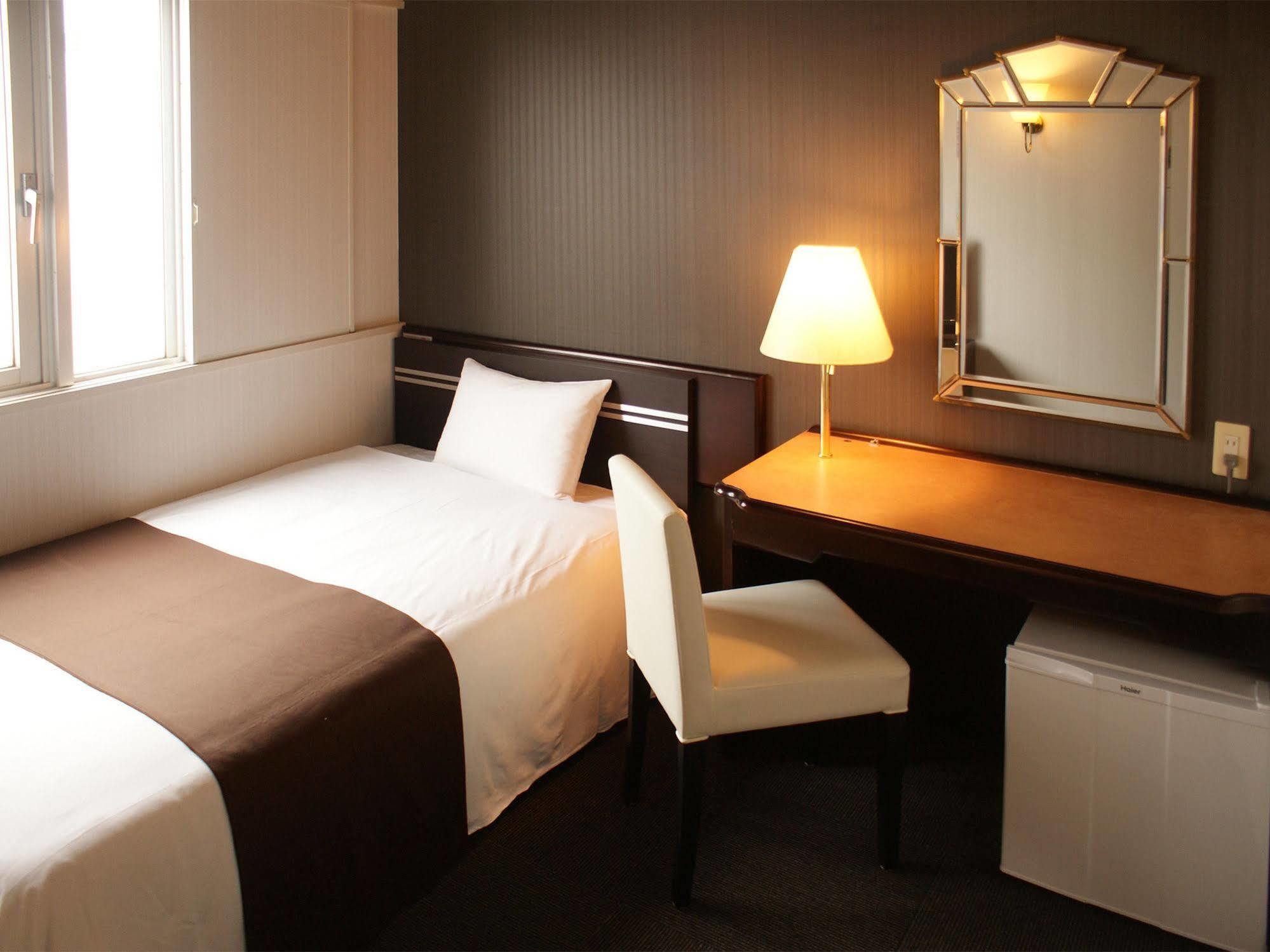 Hotel Livemax Budget Naha Exterior foto